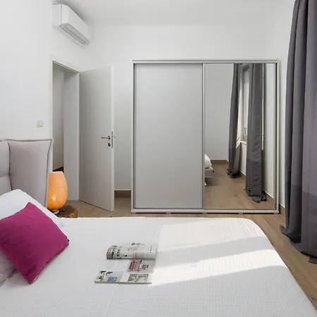 Stanic Estate Liyubuşka