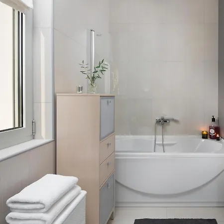 Tatil Evi Stanic Estate Liyubuşka